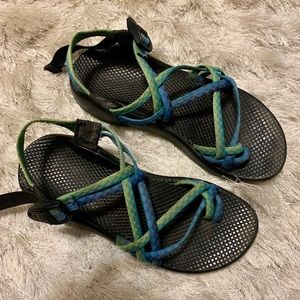 CHACOS!! (double strap with toe strap)